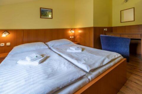Penzion Eka Brezno Extérieur photo